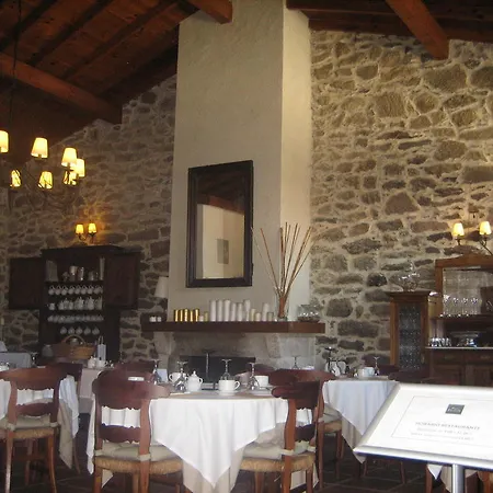 Pazo A Freiria ポブラ・デ・トリーベス