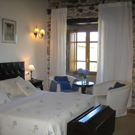 Pazo A Freiria ポブラ・デ・トリーベス